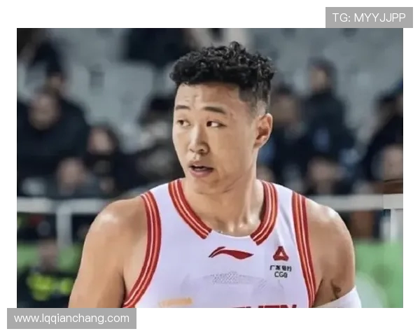 贺希宁：在篮球场上书写青春传奇与拼搏精神的新时代运动员