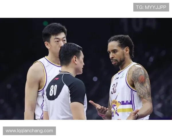 杭州篮球队的包夹战术解析与深度剖析篮球比赛中的战术运用与团队协作